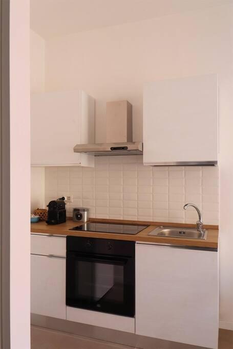 Apartamento Bilocale Metro 4 Blu Frattini - Airport Linate Milán Exterior foto