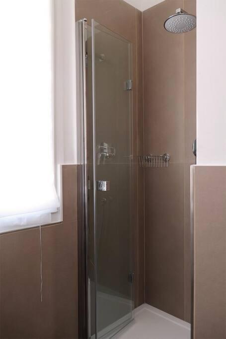 Apartamento Bilocale Metro 4 Blu Frattini - Airport Linate Milán Exterior foto